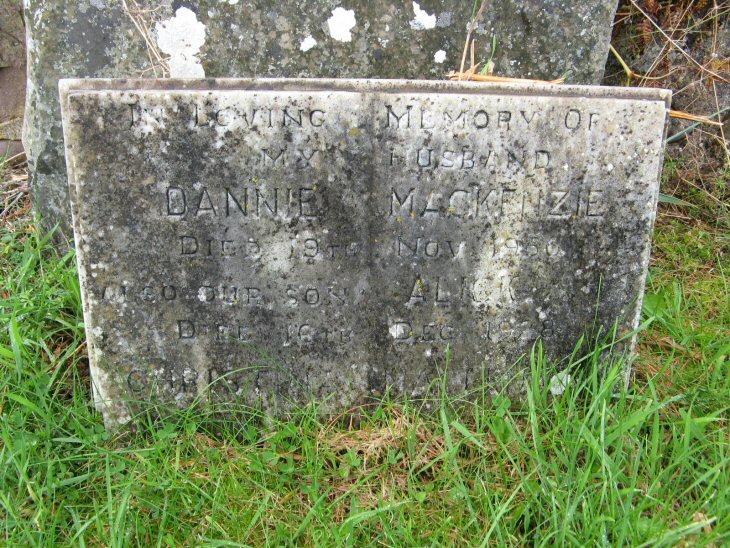 Photo of headstones/Daniel MacKenzie d1950 hdstn Laide